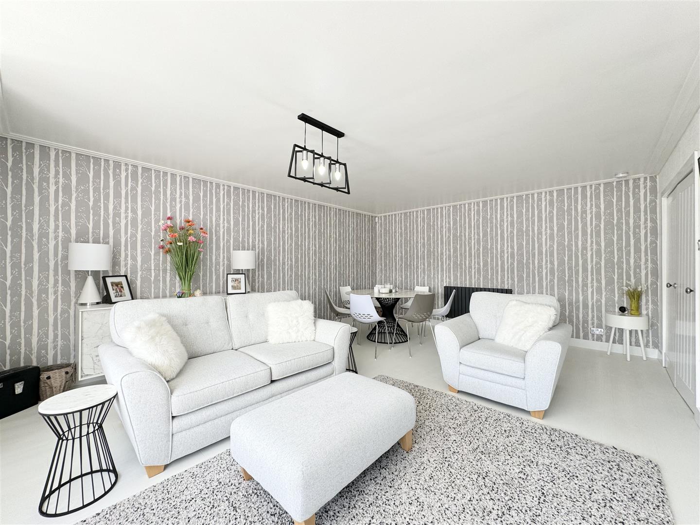 Ayr Drive, Airdrie Residence Estate Agents